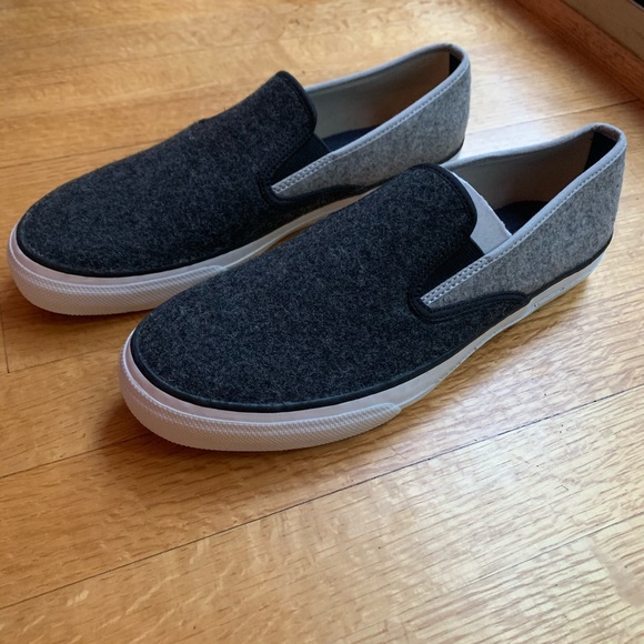 Sperry Other - NWOT Sperry wool slides - 9.5